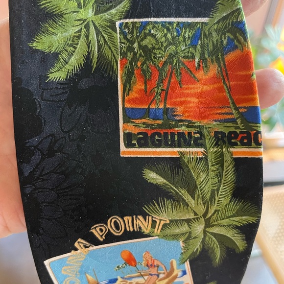 NEW! Tommy Bahama Silk Tie - Picture 3 of 9